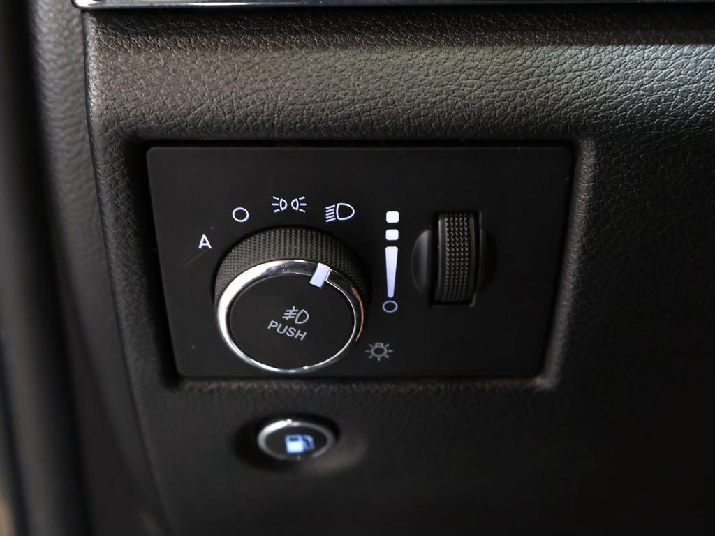 JeepGrand Cherokee13
