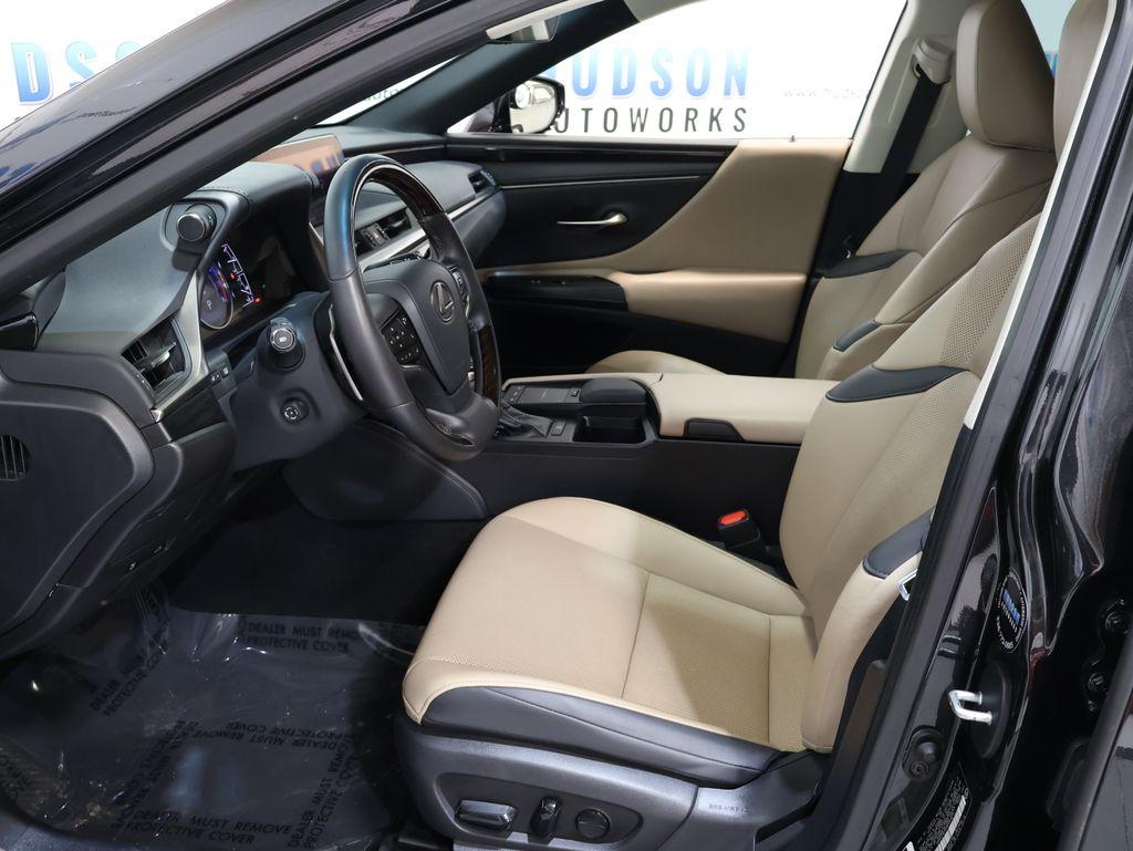 LexusES14