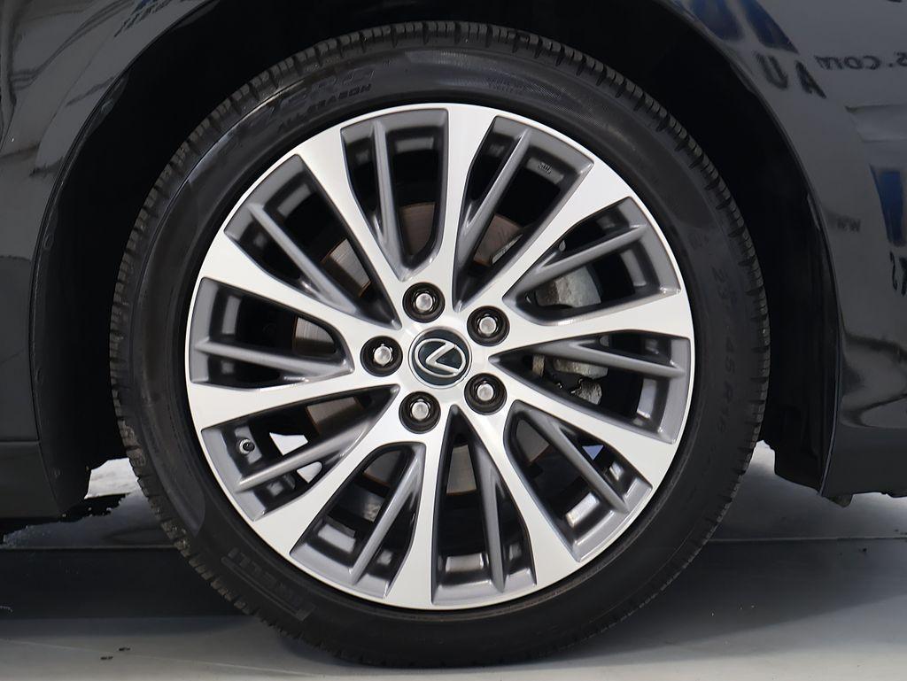 LexusES42
