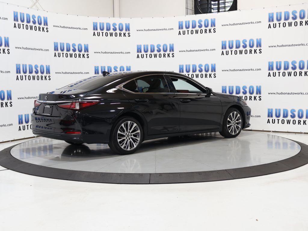 LexusES6