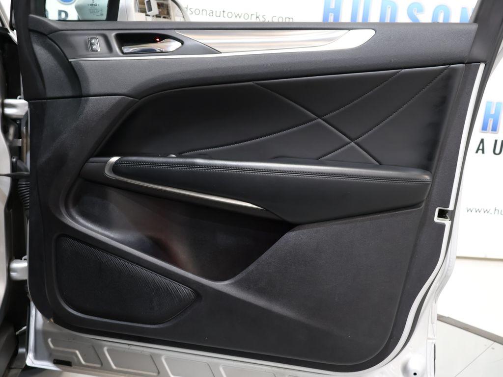 LincolnMKC33