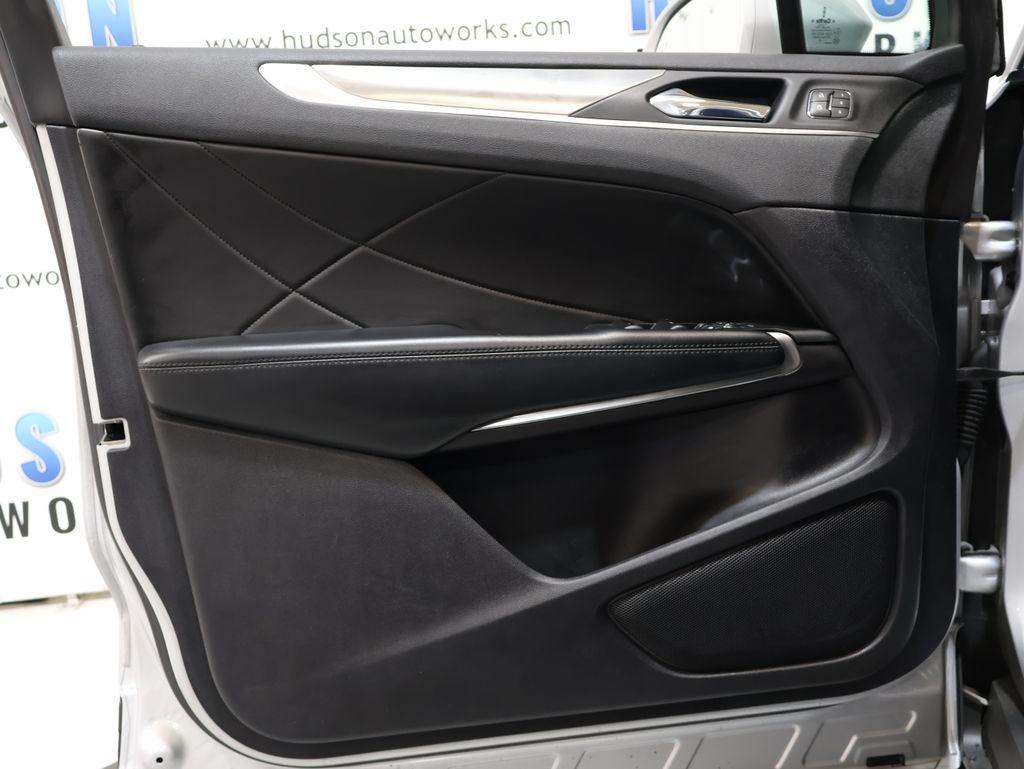 LincolnMKC10