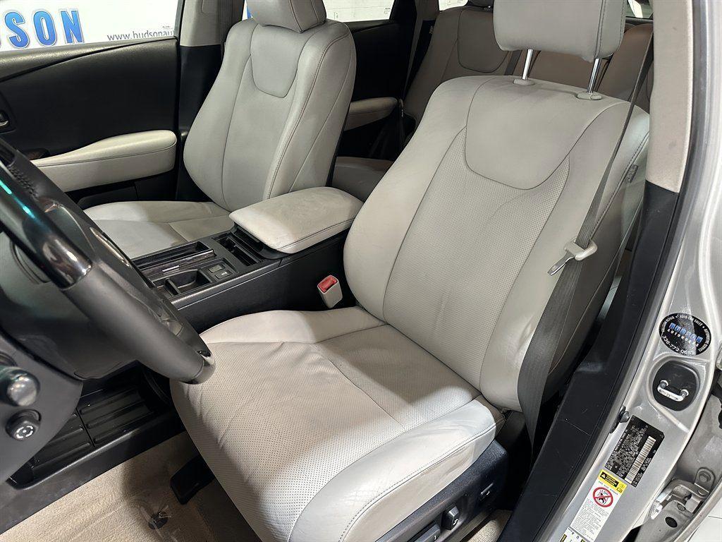 LexusRX15