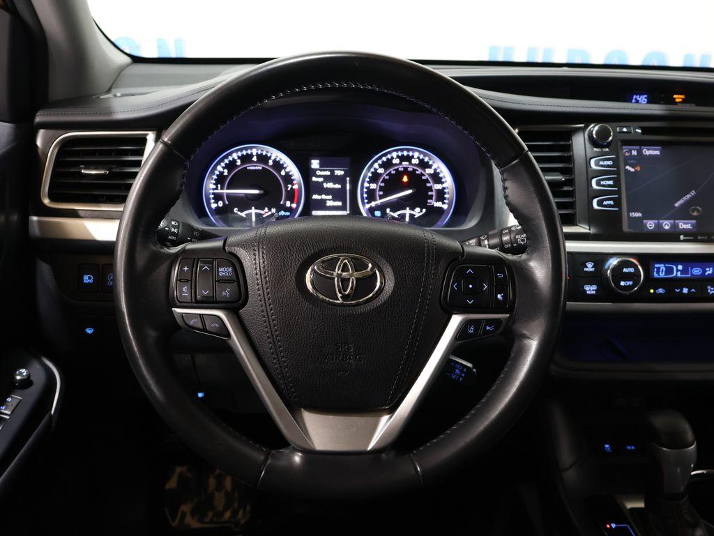 ToyotaHighlander17