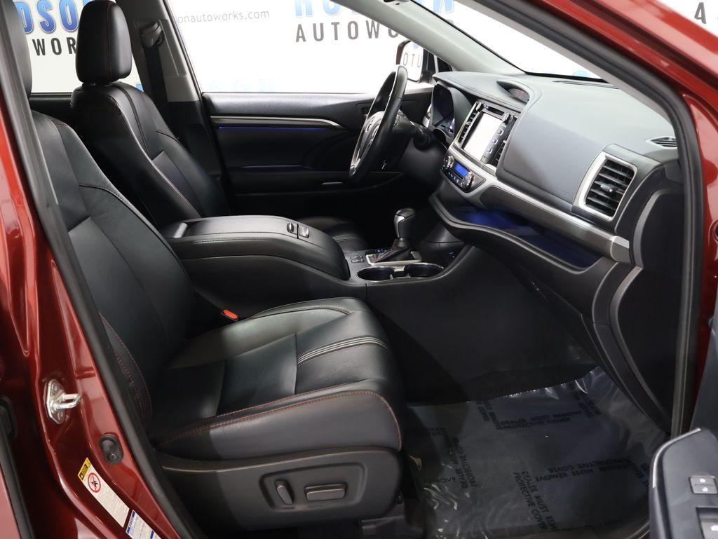 ToyotaHighlander32