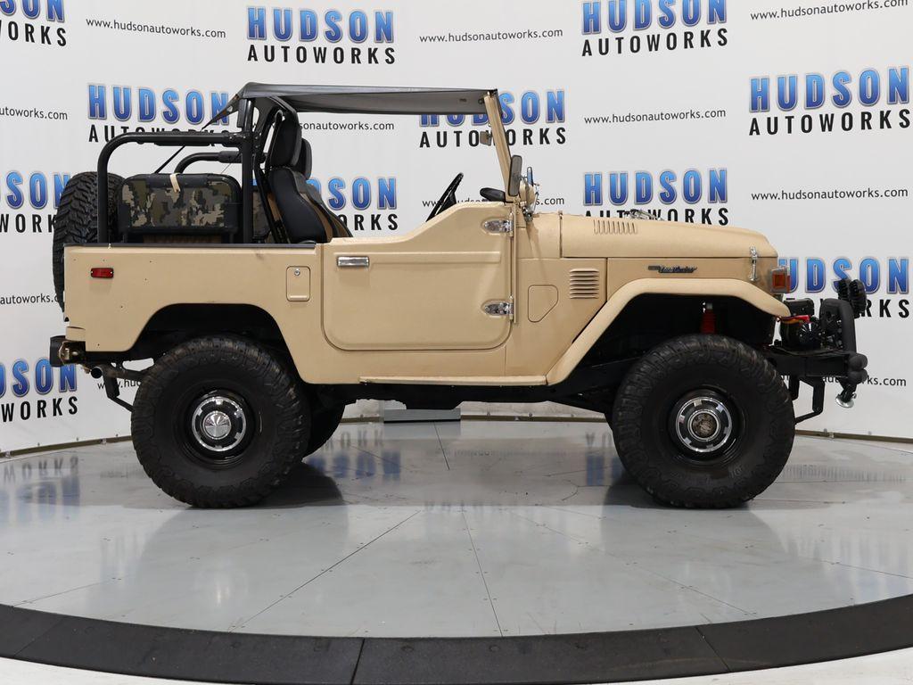 ToyotaLand Cruiser7