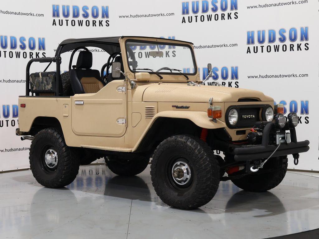 ToyotaLand Cruiser8