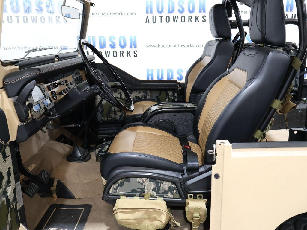 ToyotaLand Cruiser13