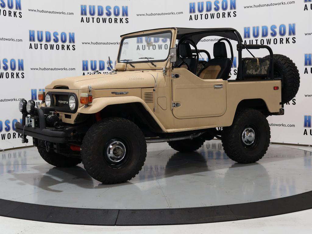 ToyotaLand Cruiser2