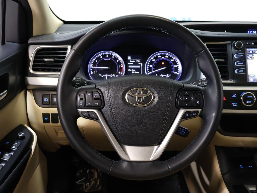 ToyotaHighlander17