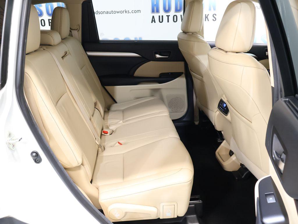 ToyotaHighlander28