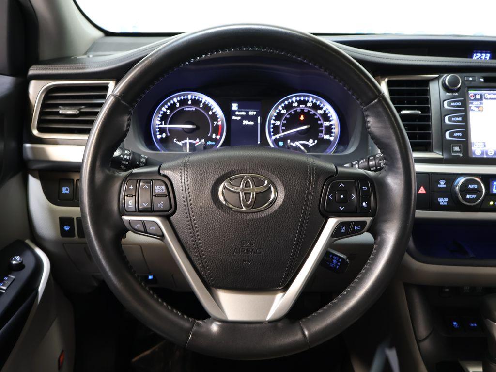 ToyotaHighlander17
