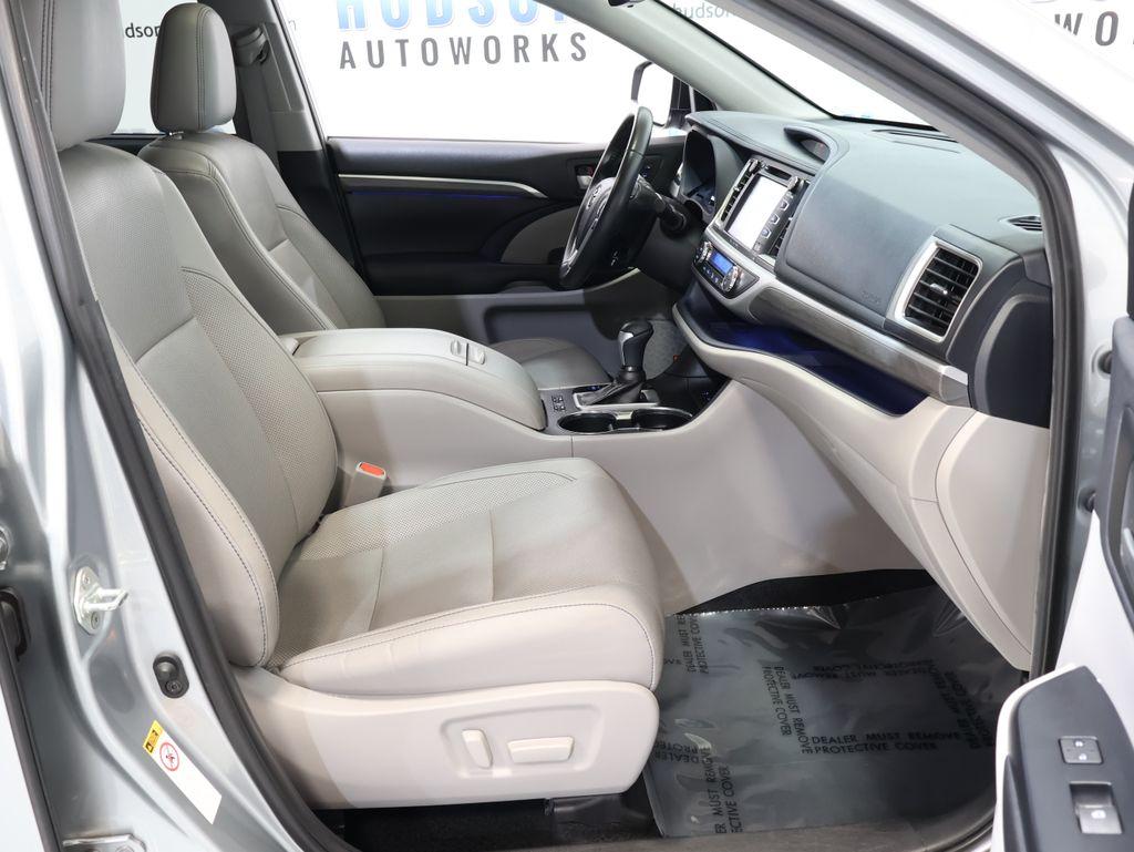 ToyotaHighlander32