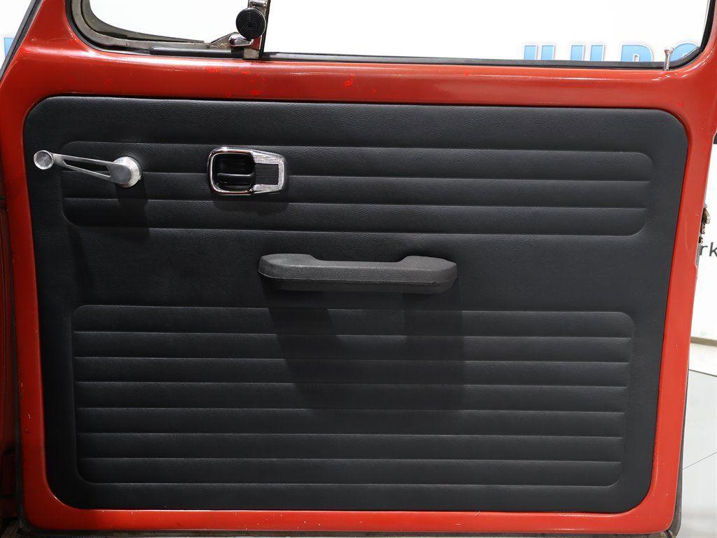 VolkswagenBeetle24