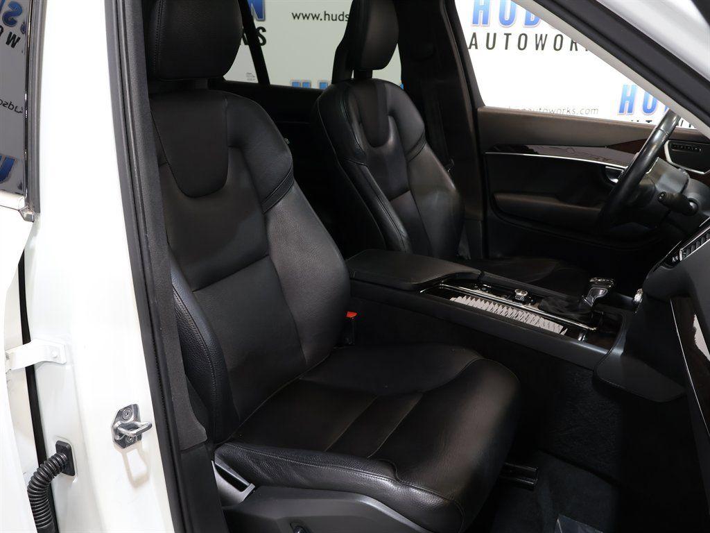 VolvoXC9032