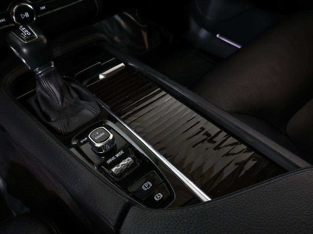 VolvoXC9021