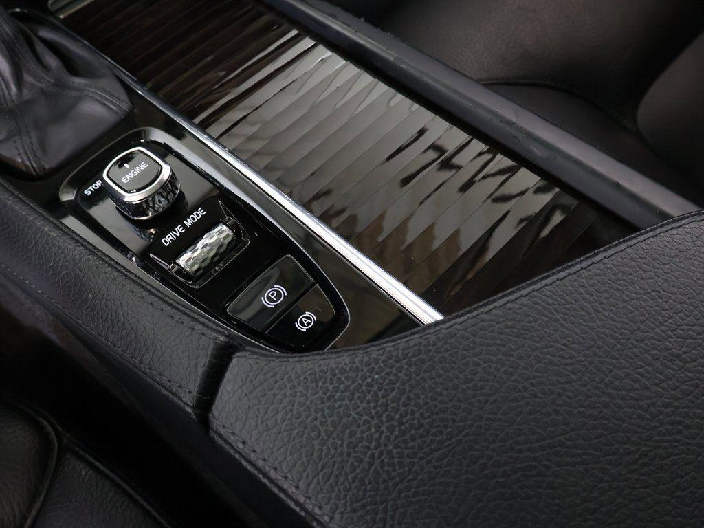 VolvoXC9022