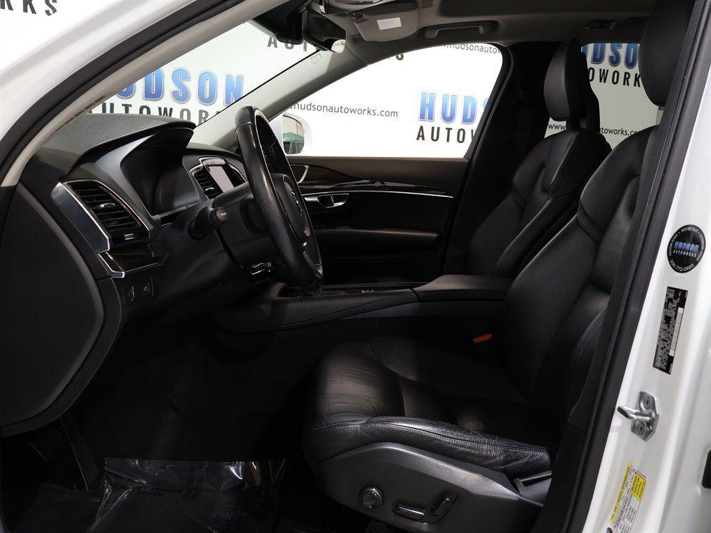 VolvoXC9012