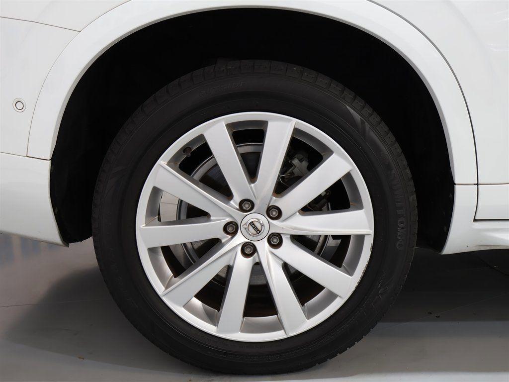 VolvoXC9042