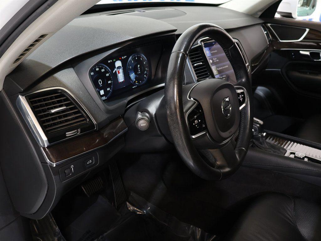 VolvoXC9015