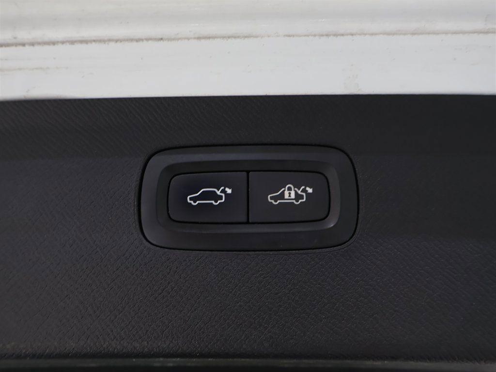 VolvoXC9038