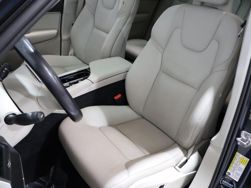 VolvoXC9016