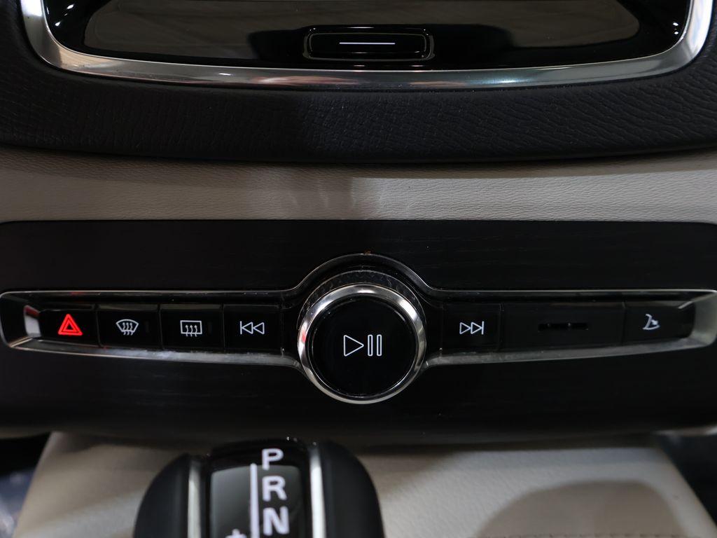 VolvoXC9019