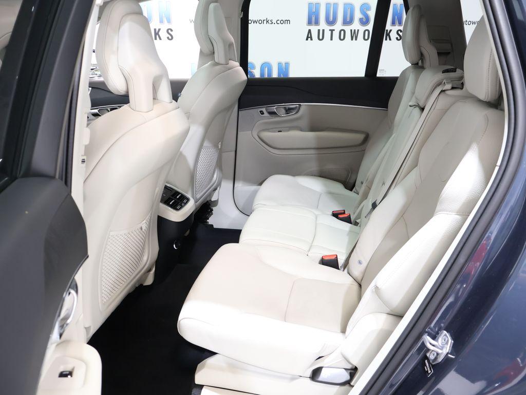 VolvoXC9023