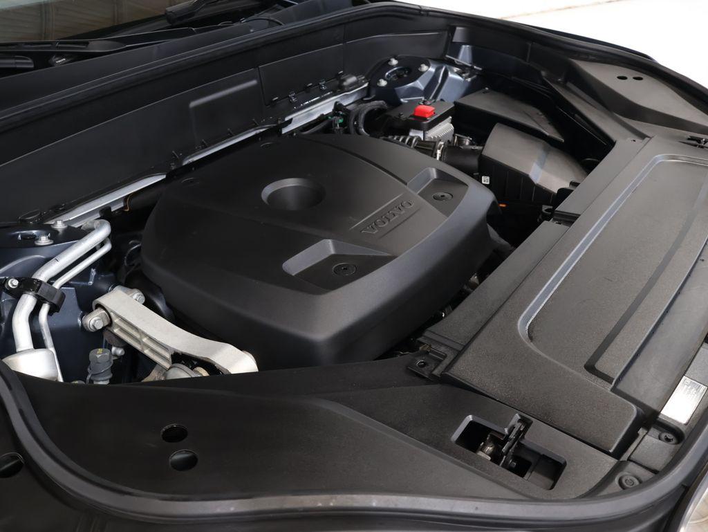 VolvoXC9037