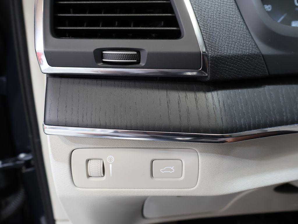 VolvoXC9013