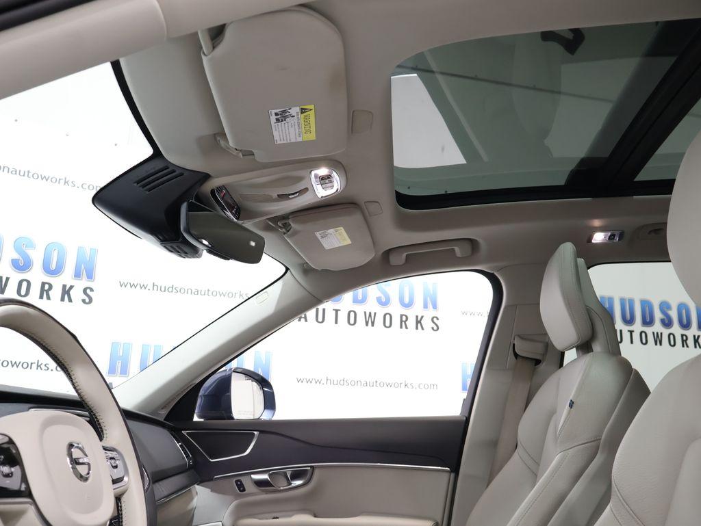 VolvoXC9022