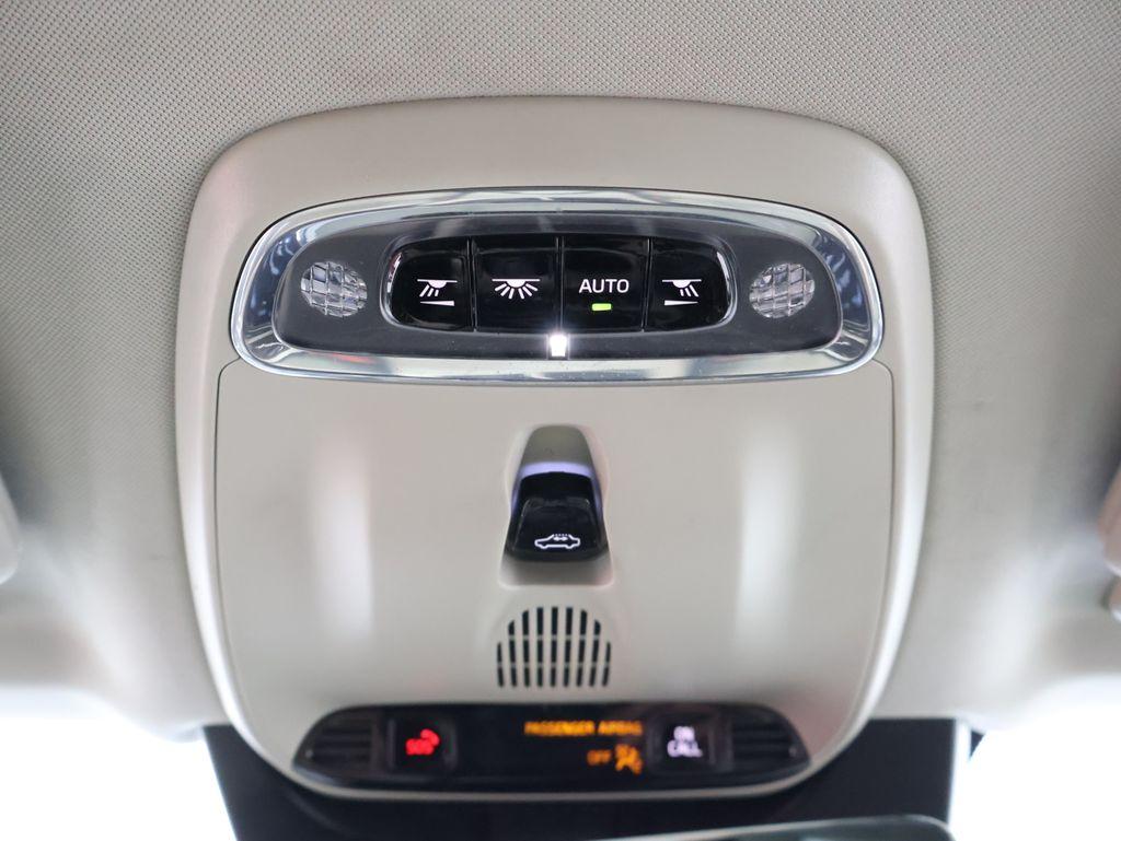 VolvoXC9021