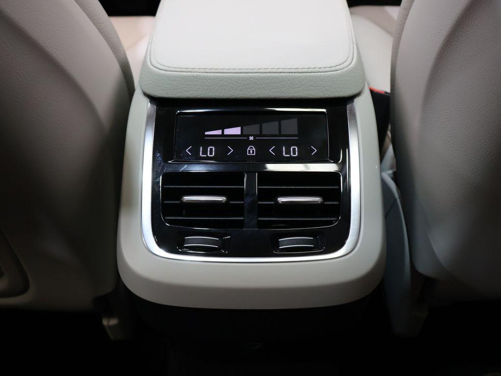 VolvoXC9024