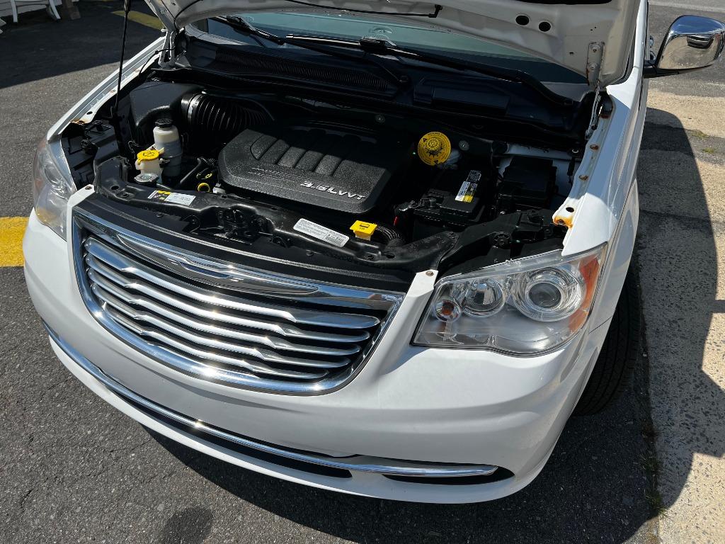 ChryslerTown & Country31