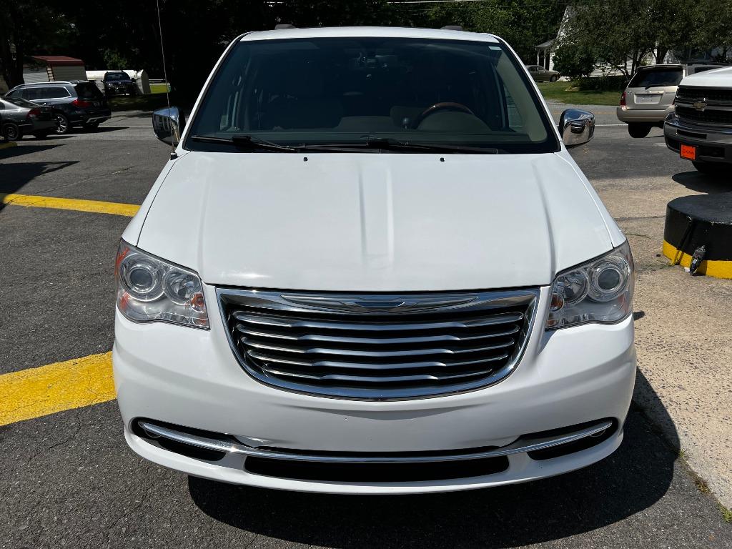 ChryslerTown & Country2