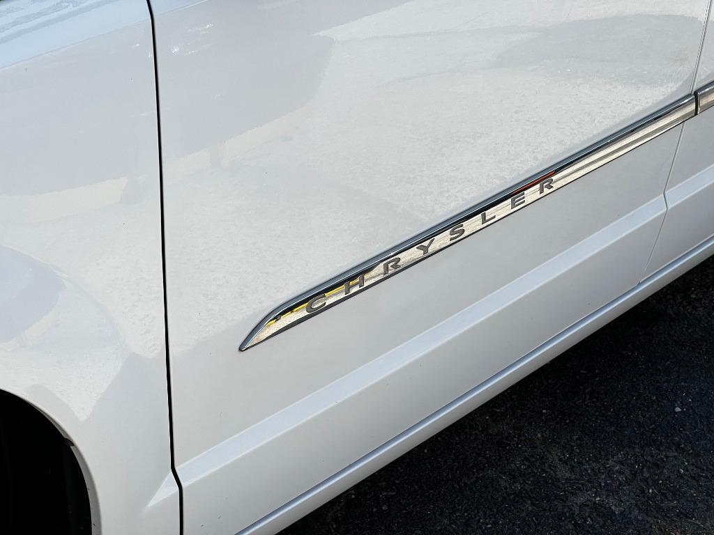 ChryslerTown & Country4