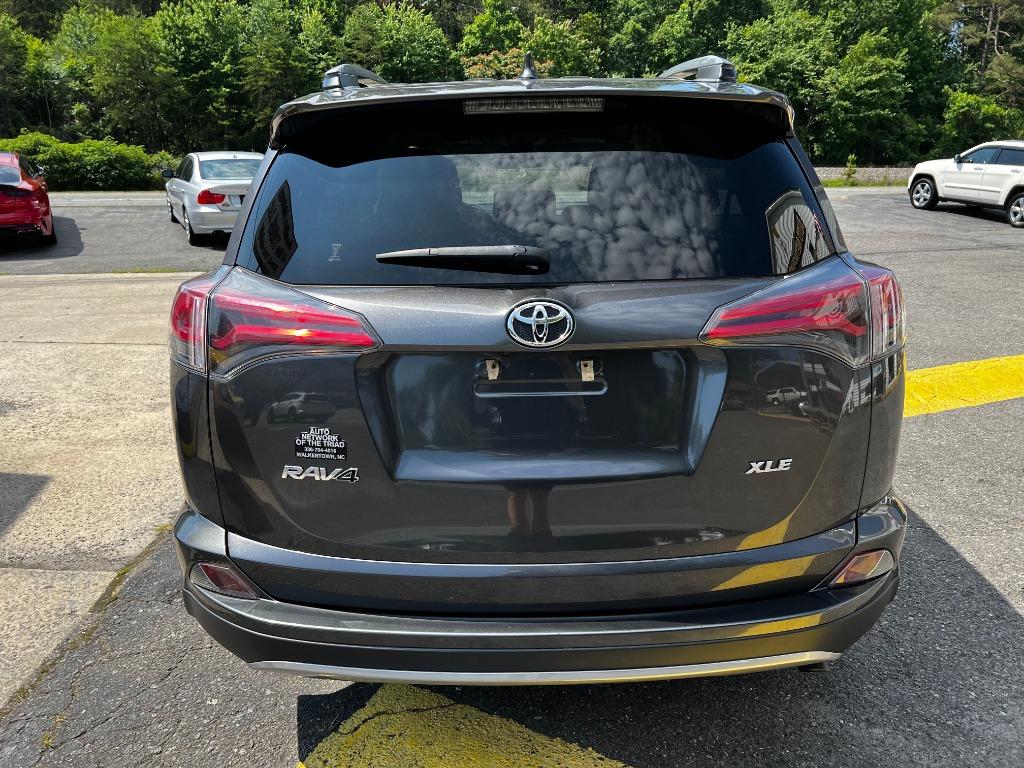 ToyotaRAV46