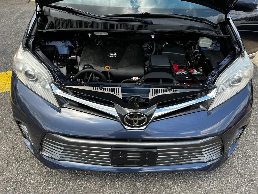 ToyotaSienna30