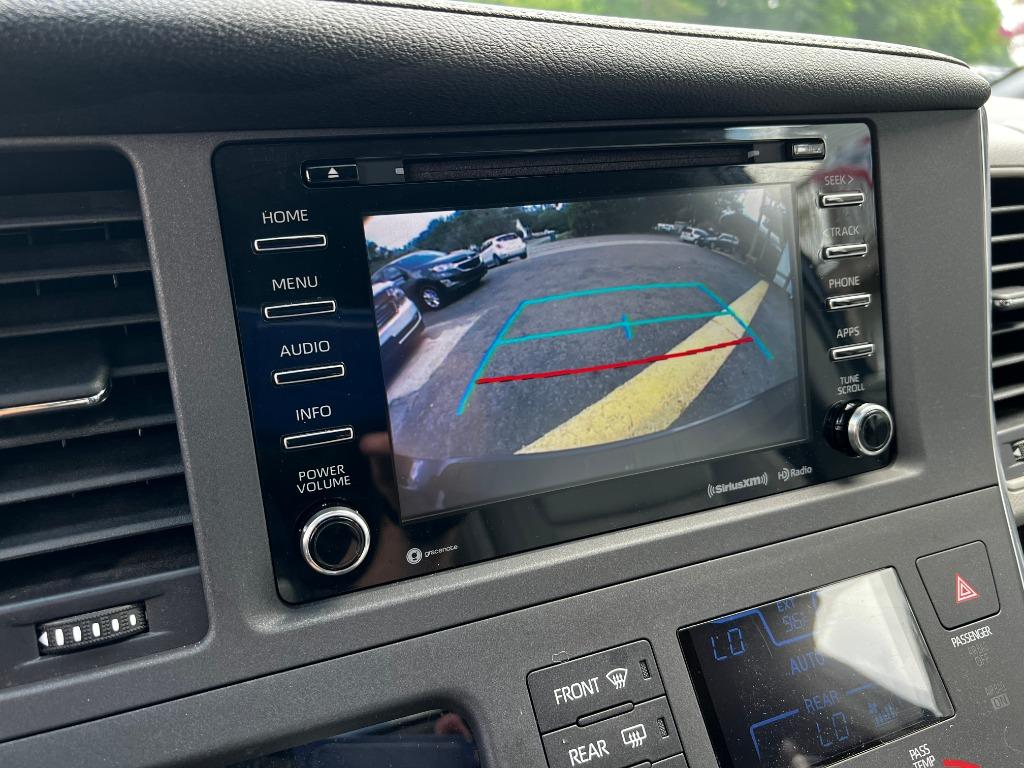 ToyotaSienna27