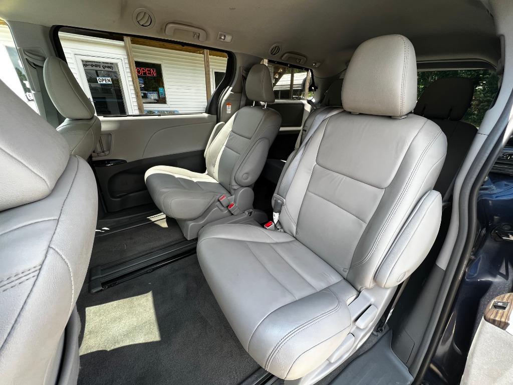 ToyotaSienna11