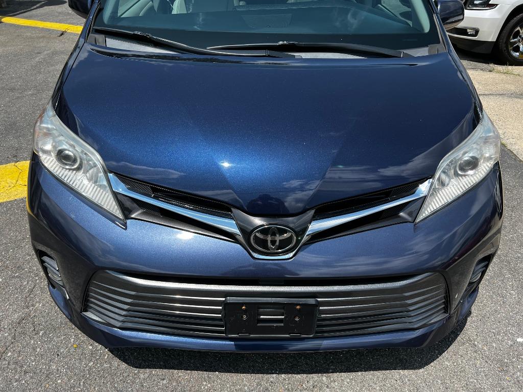 ToyotaSienna9