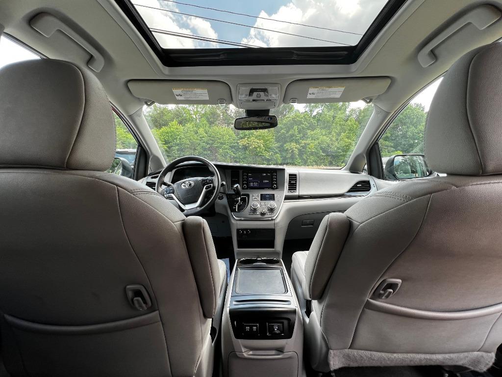ToyotaSienna18