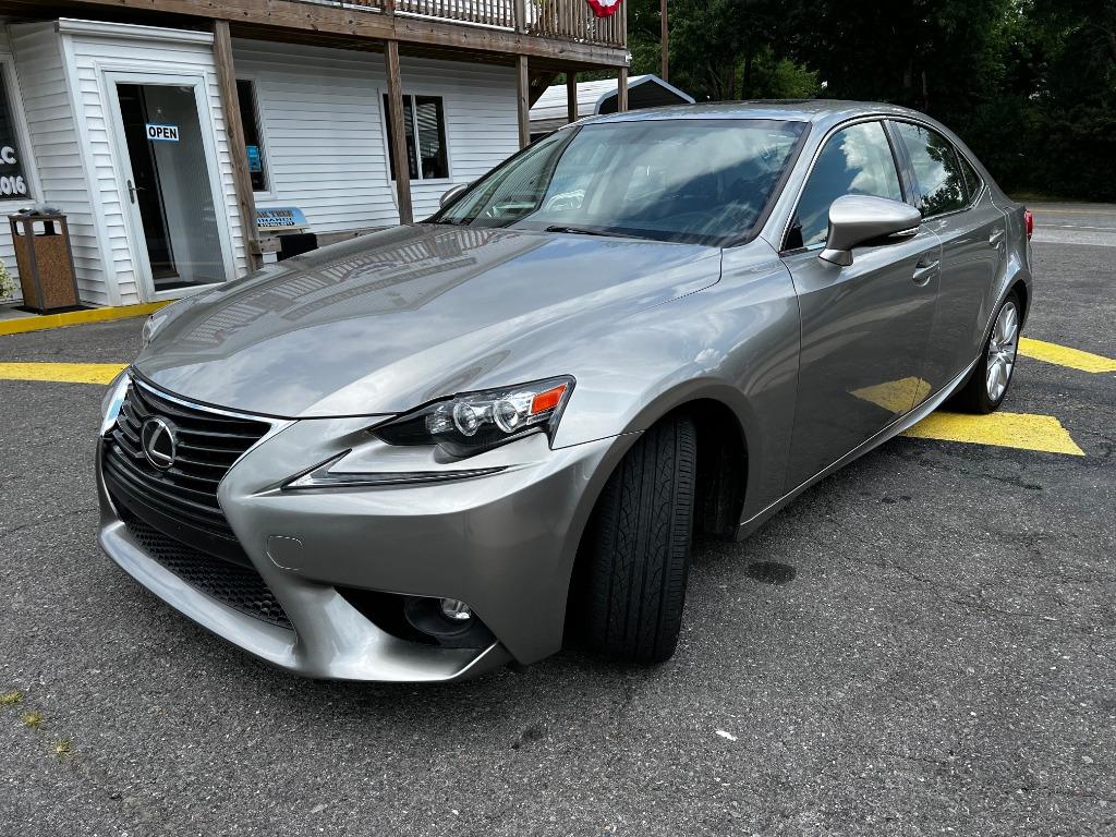 LexusIS 3003