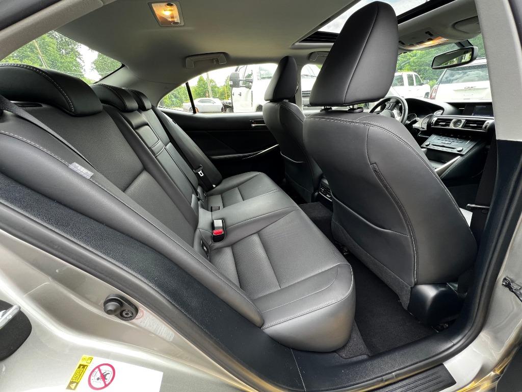 LexusIS 30015