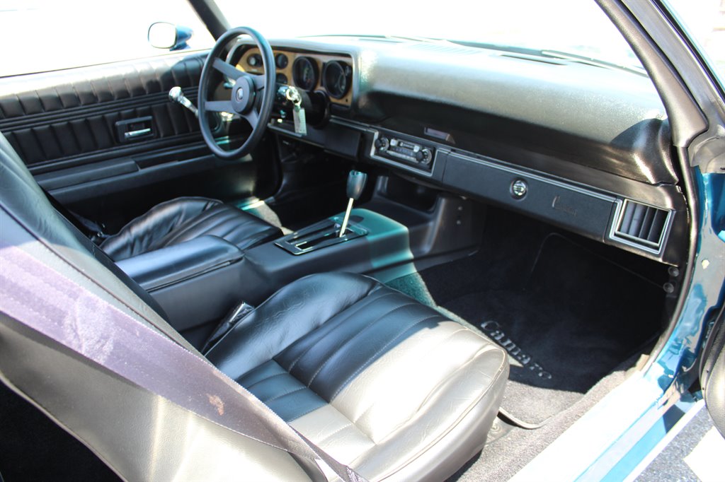 1976 Chevrolet Camaro 13