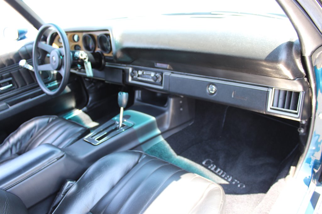 1976 Chevrolet Camaro 16