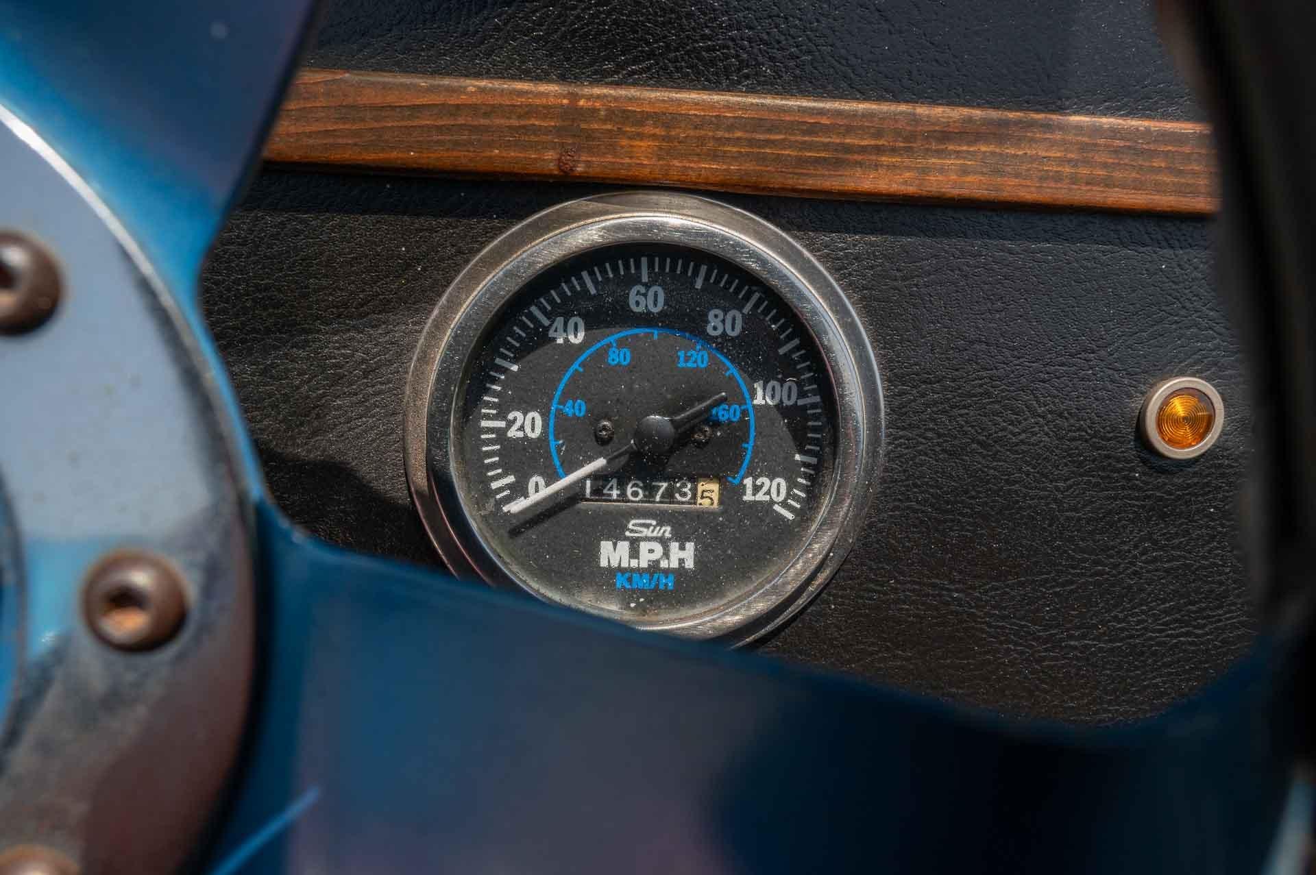 1965 Ford Cobra 37