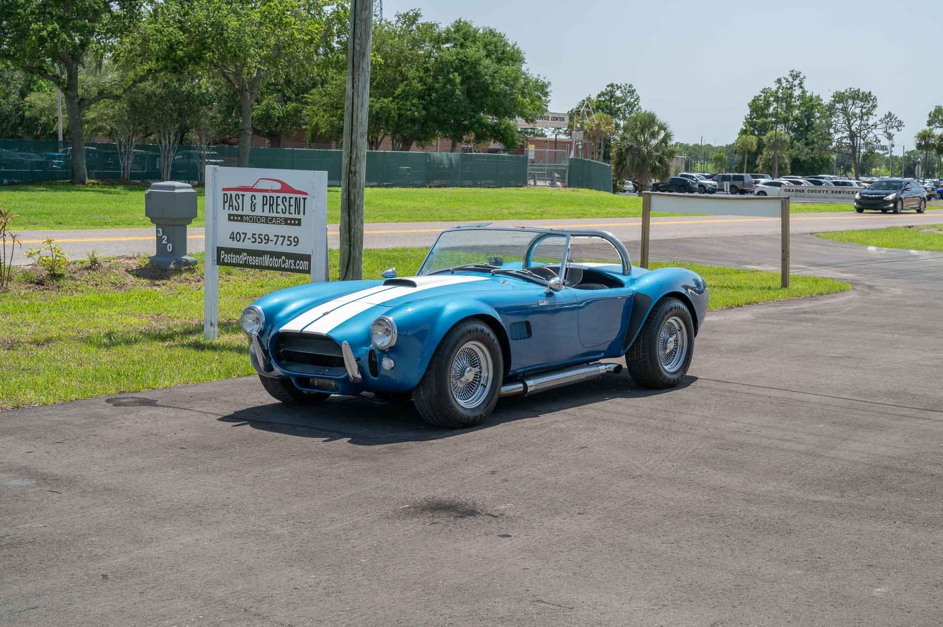 1965 Ford Cobra 1
