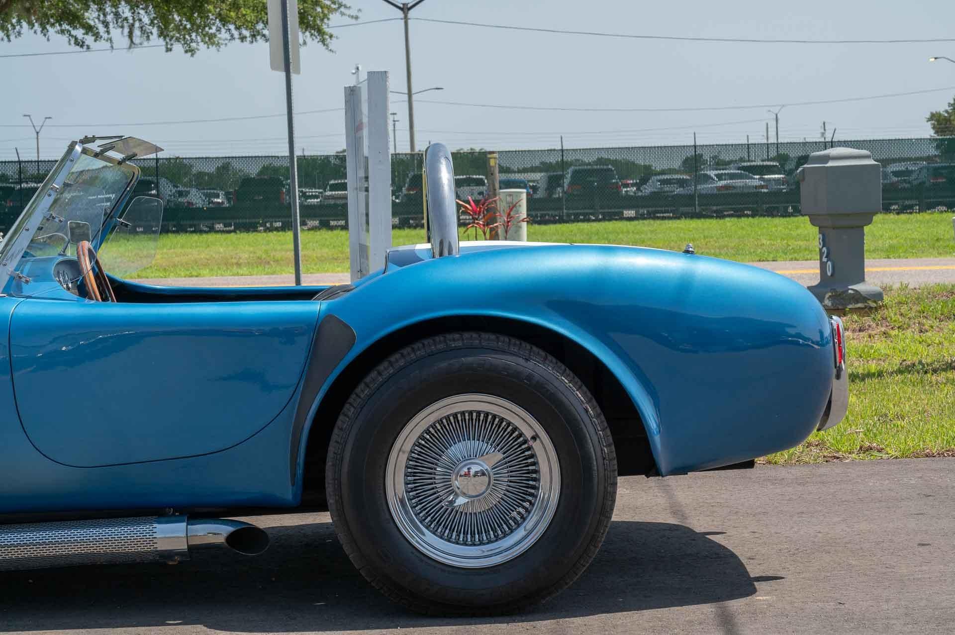 1965 Ford Cobra 19