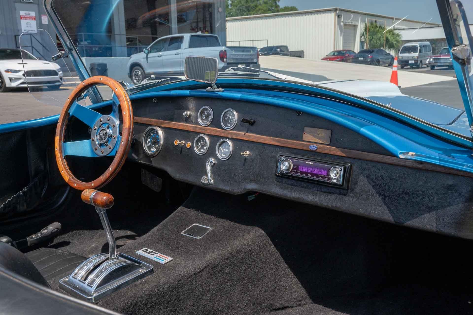 1965 Ford Cobra 10